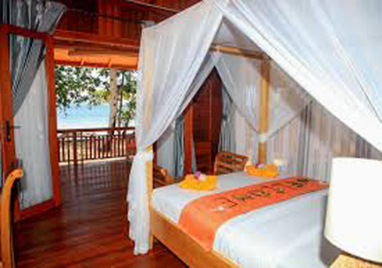 Bungalow de 30 m² con 1 habitación/es y 1 baño/s de uso privado, en Pulau Bangka Totohe Exterior foto